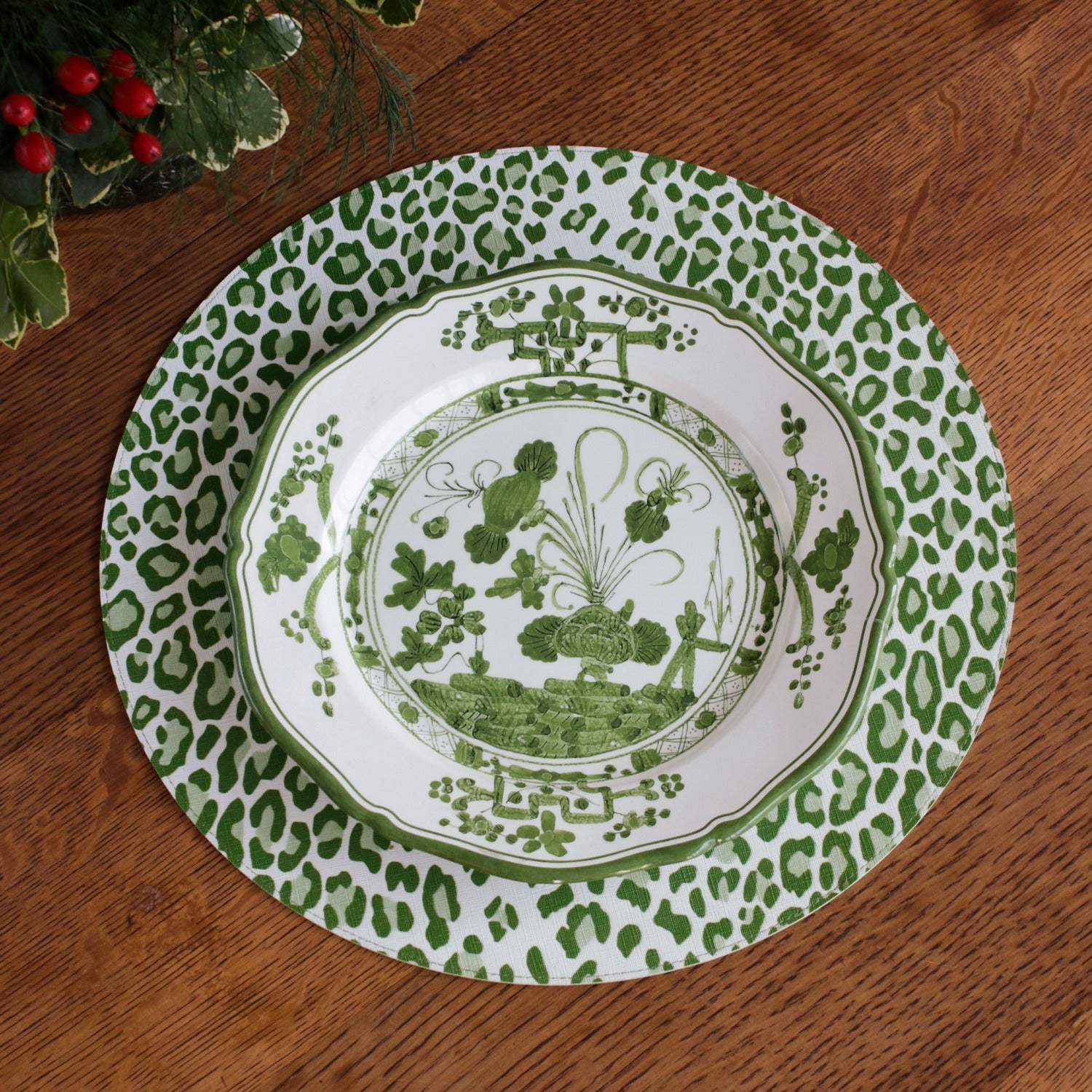 VIDA Faenza 9" Salad Plate Set of 4 (White and Green)
