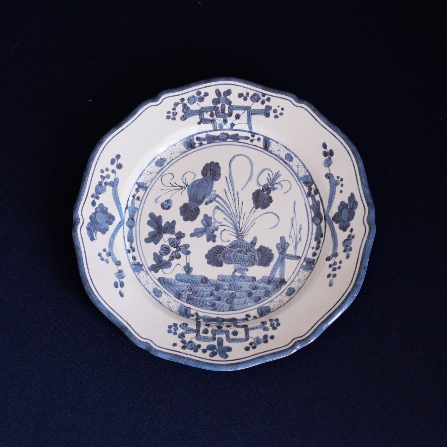 VIDA Faenza 11" Dinner Plate Set of 4 (White and Blue)