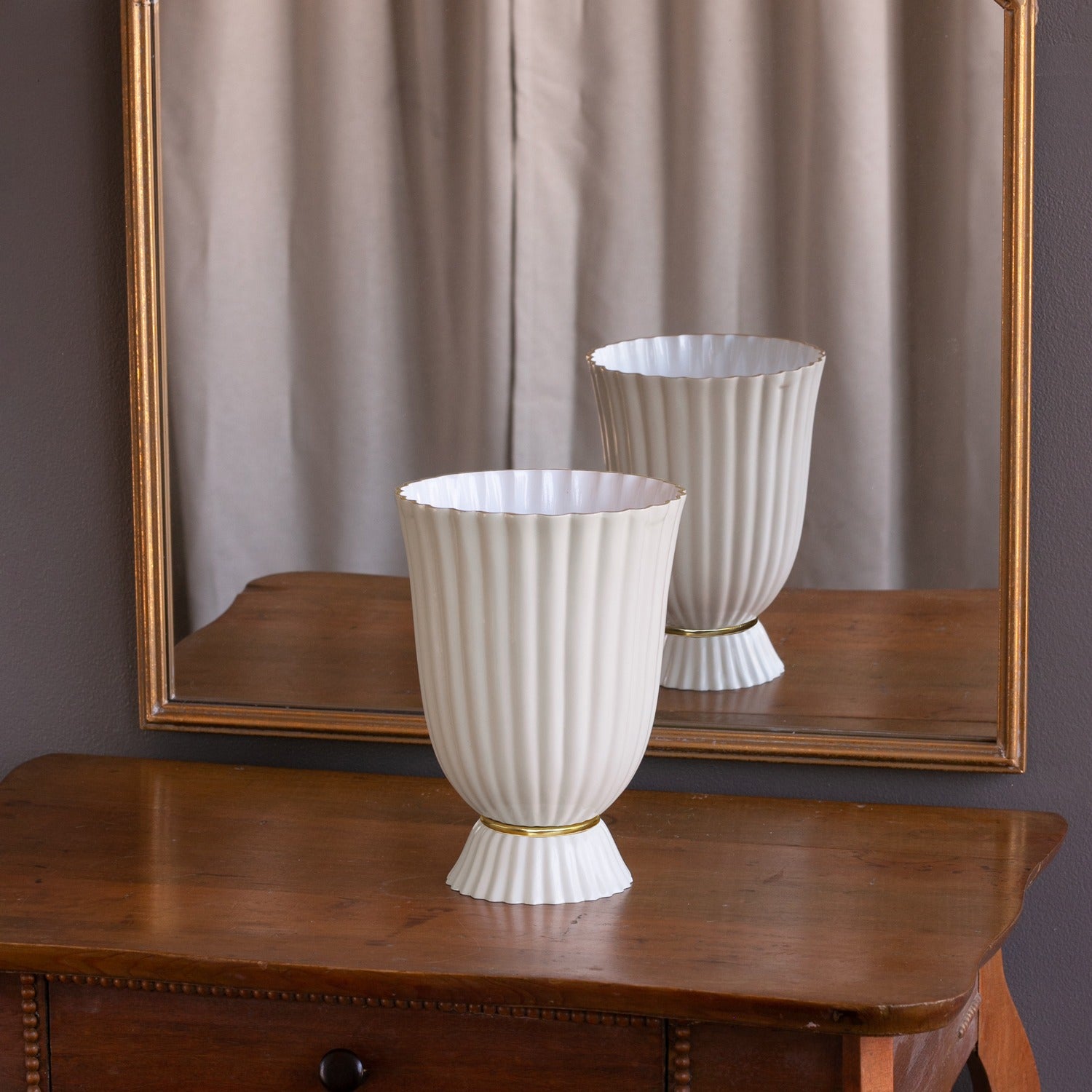 ENCANTO Vienna Large Vase (Cream and White)