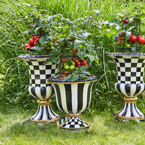 Urn | Courtly Stripe